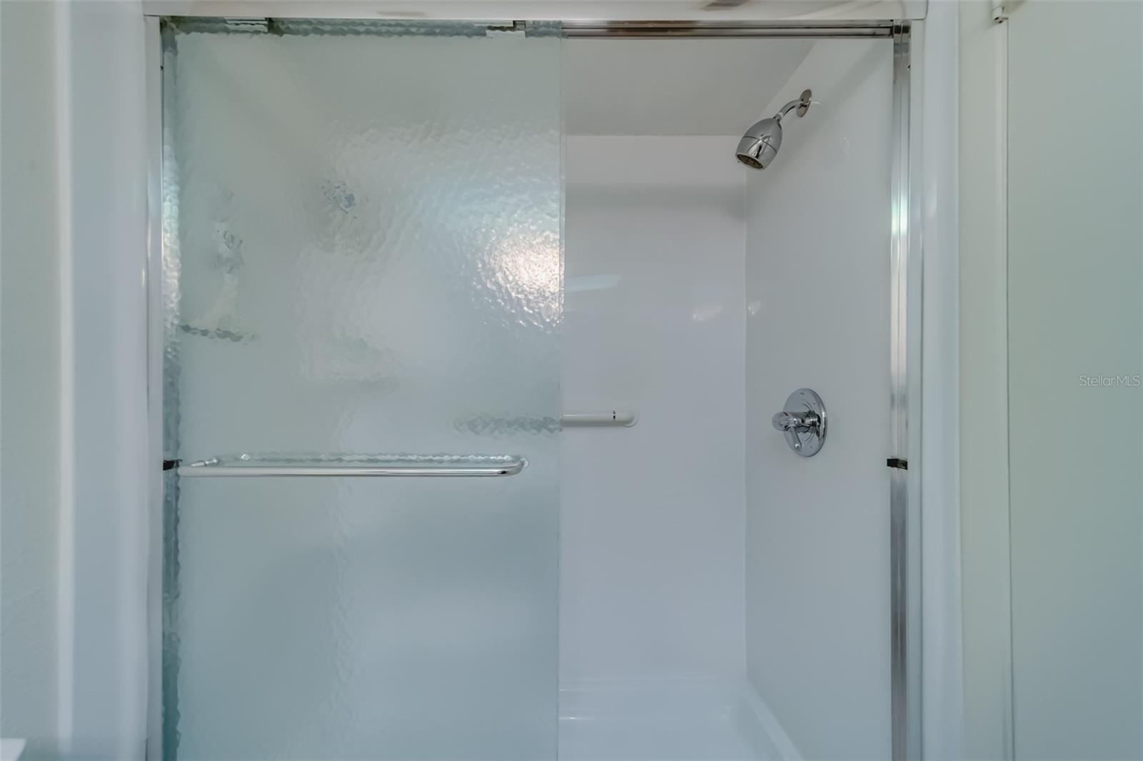 master bath shower with tub