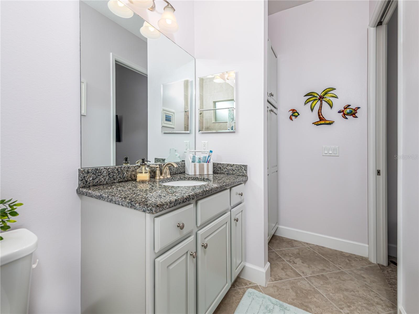 guest bedroom ensuite bathroom