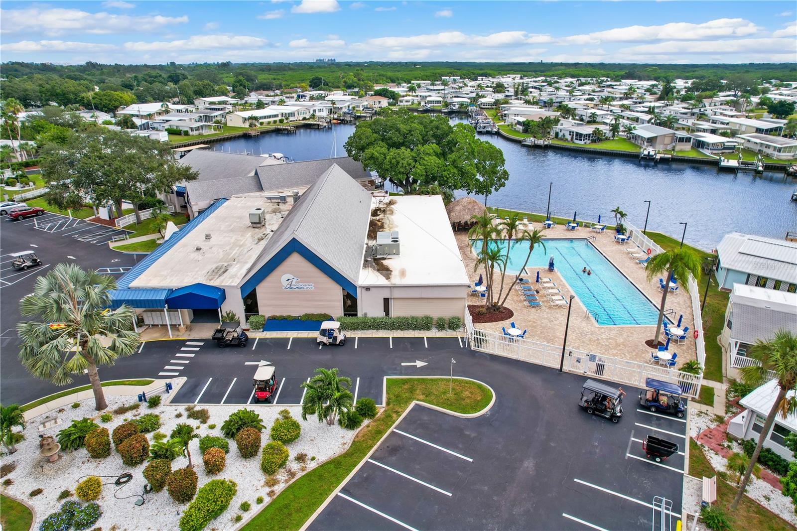 Large Clubhouse & Amenity area