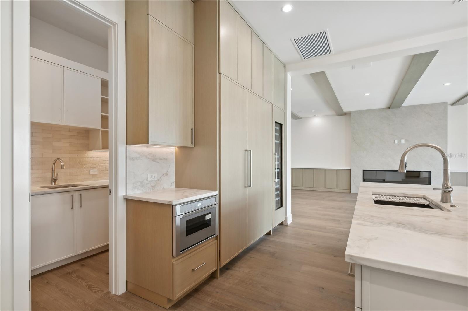 Butler Pantry off kitchen