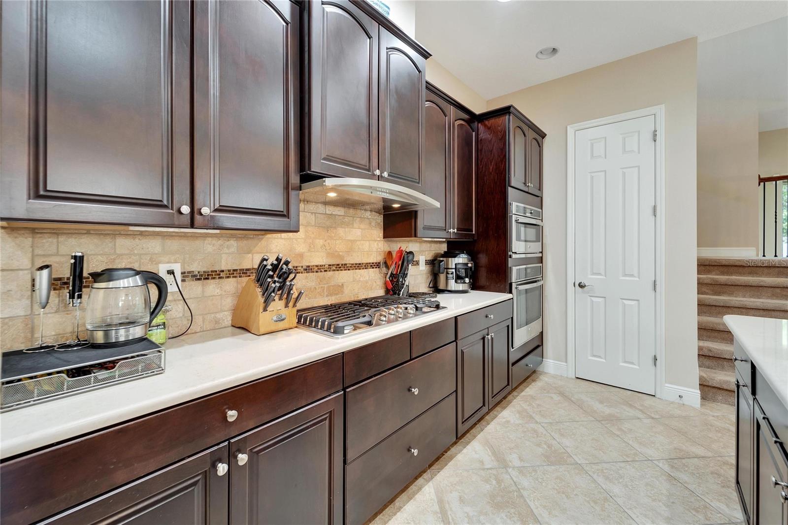 Kitchen, soft close cabinets