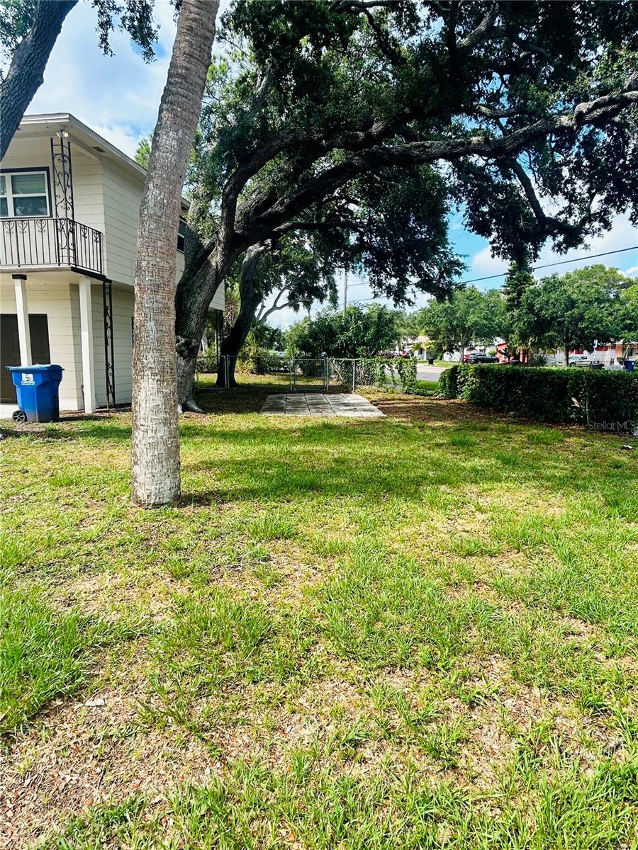 Front Side entrance to yard