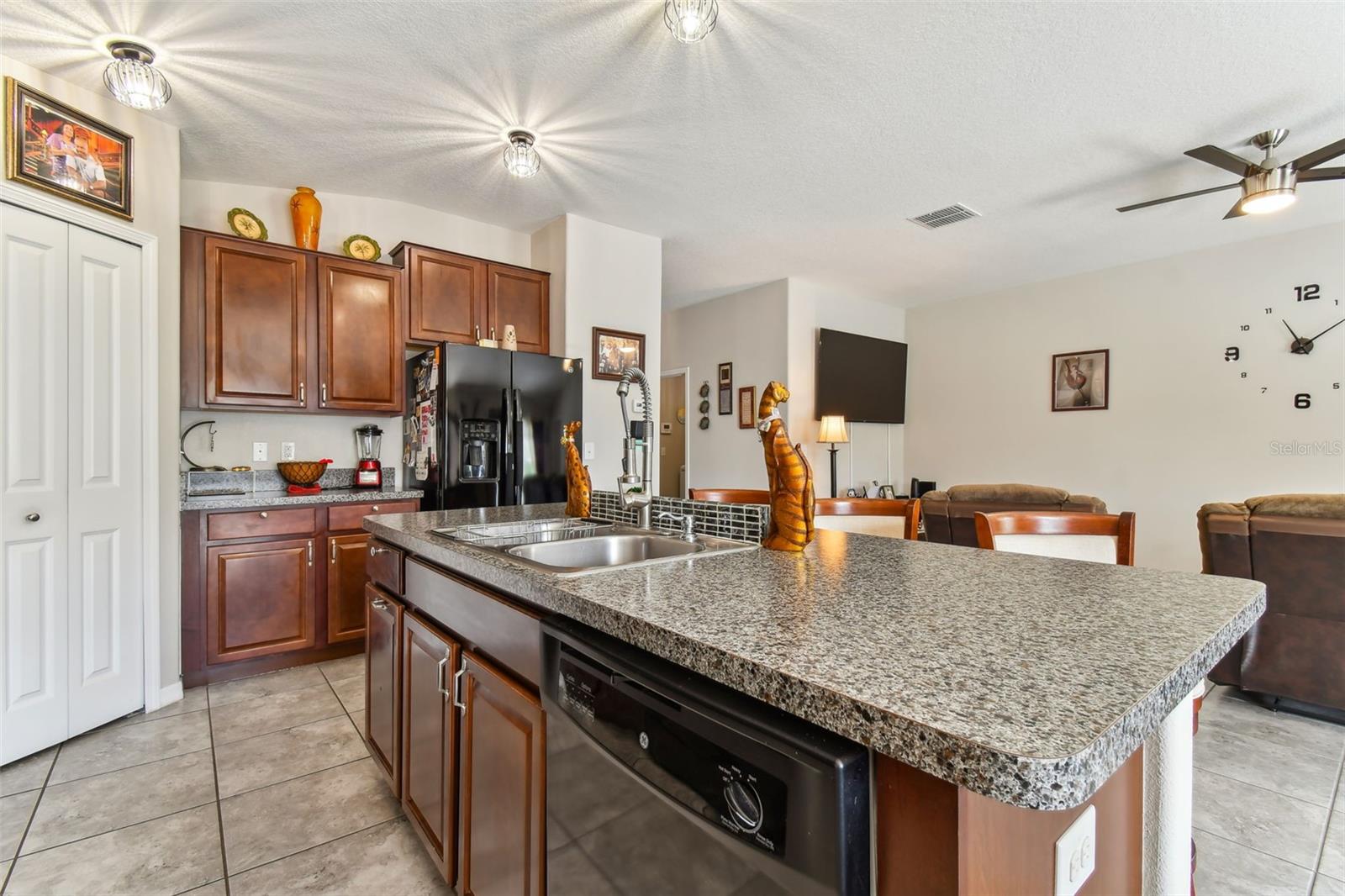 Kitchen Island.