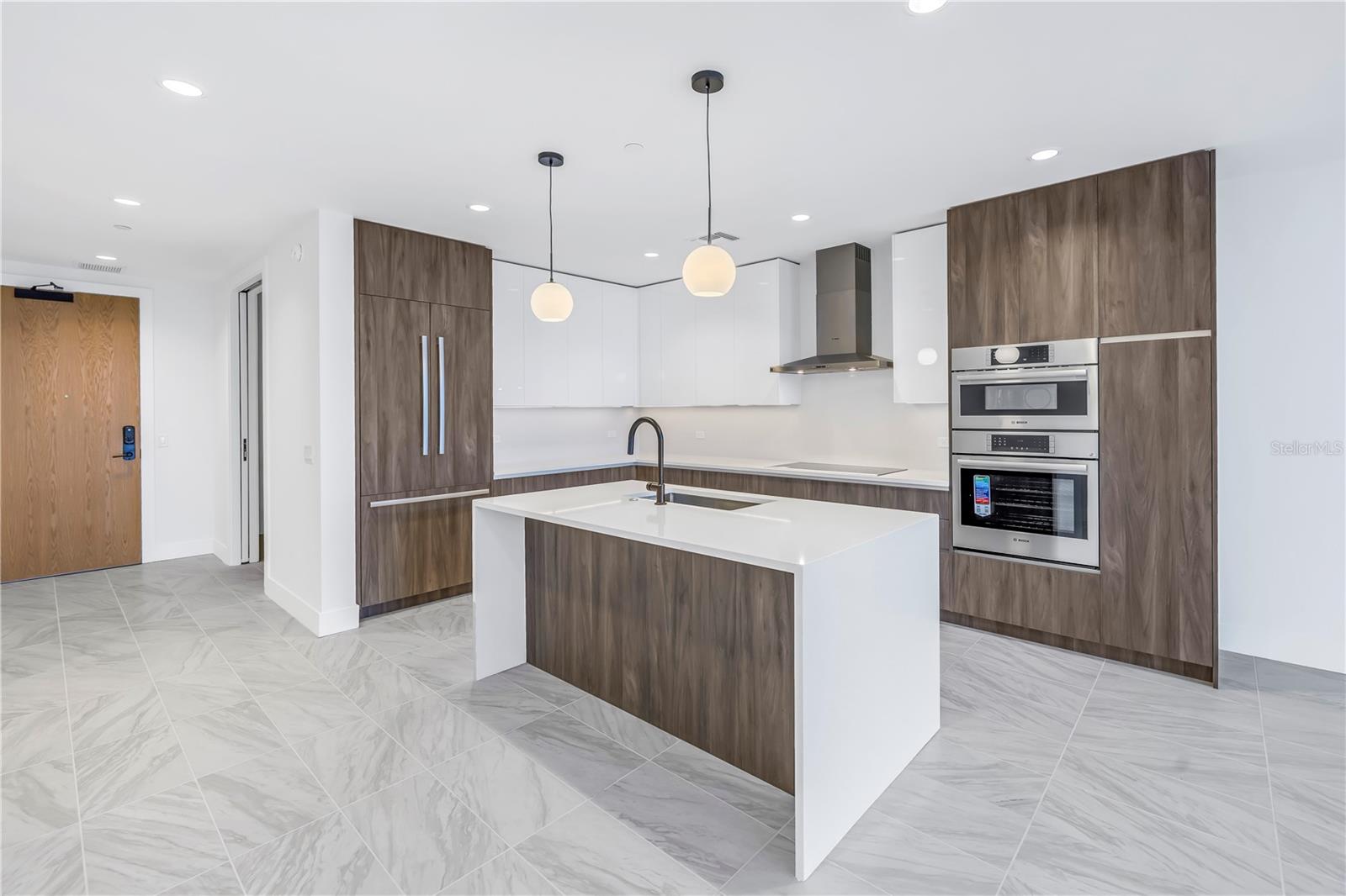 Double waterfall edge, quartz countertops