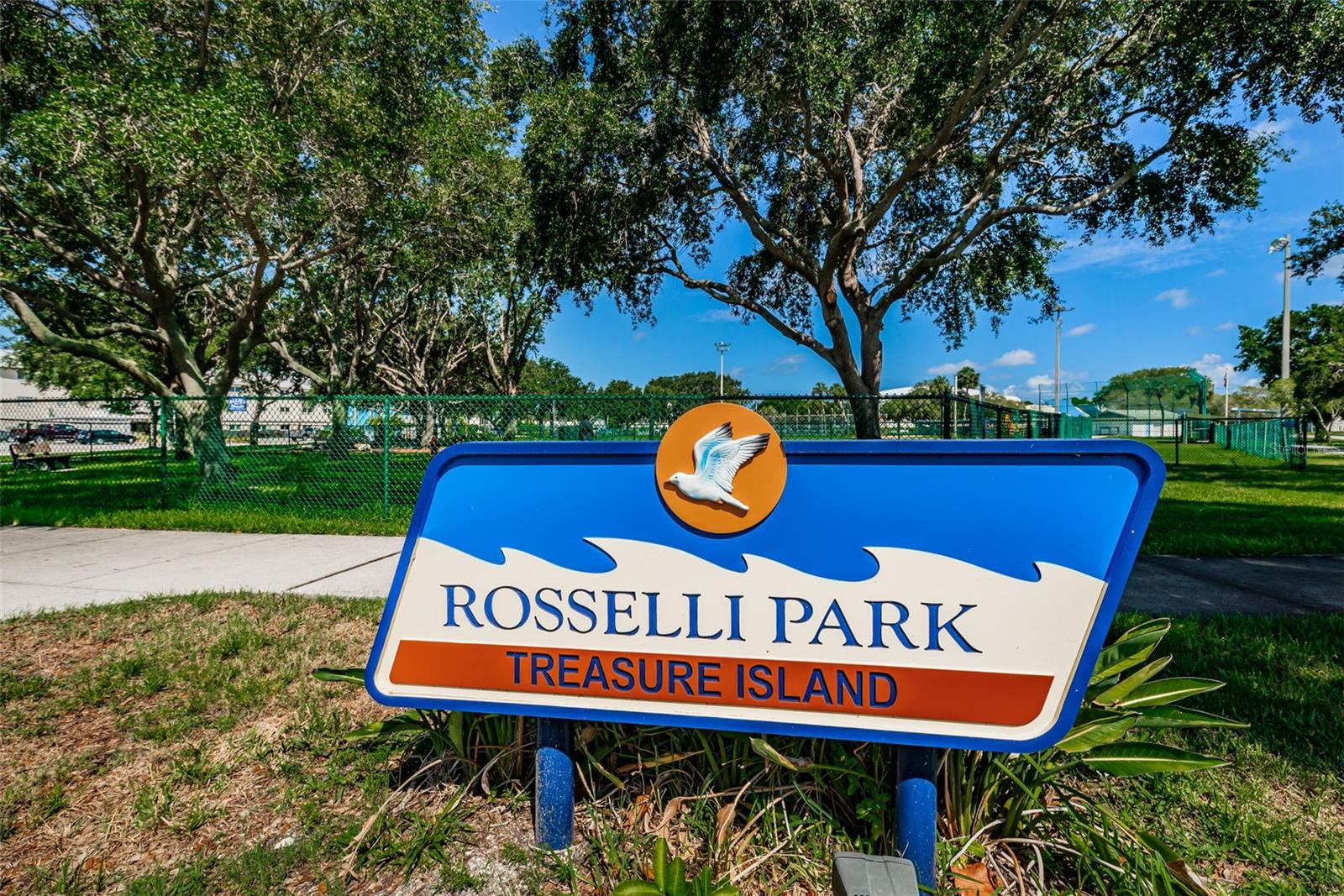 A short walk to Roselli Park