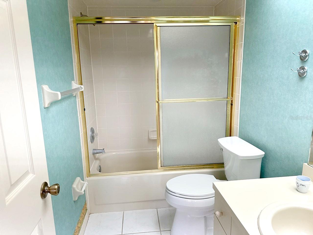 bathroom  (third floor)