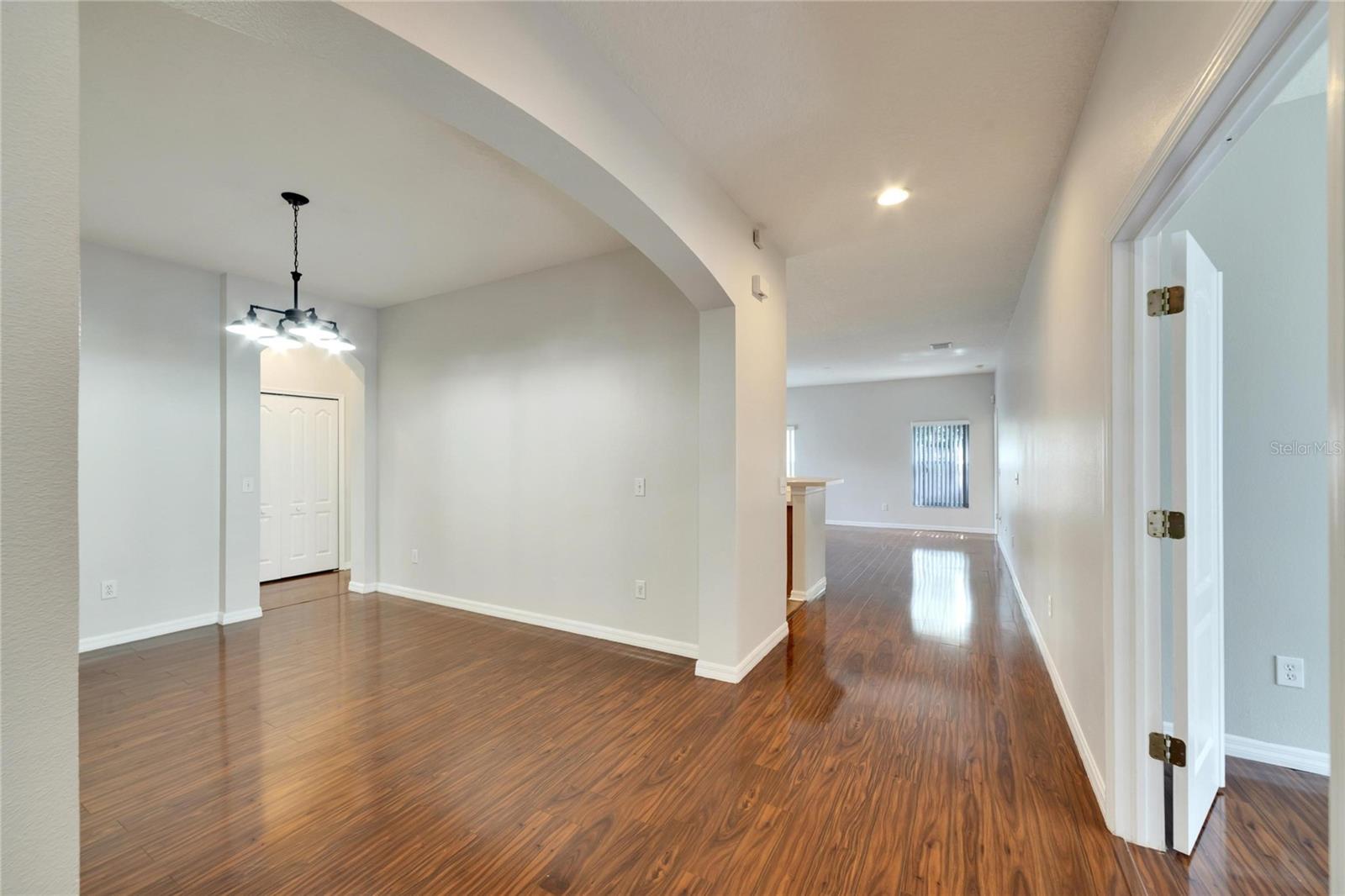 Entryway/formal dining