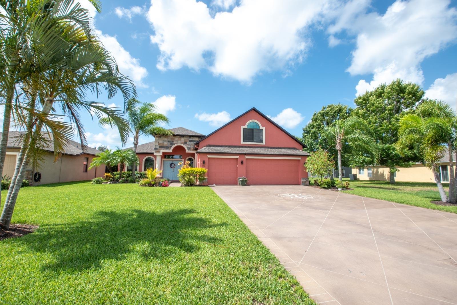 332 Star Shell Dr.! Check Out This Driveway!