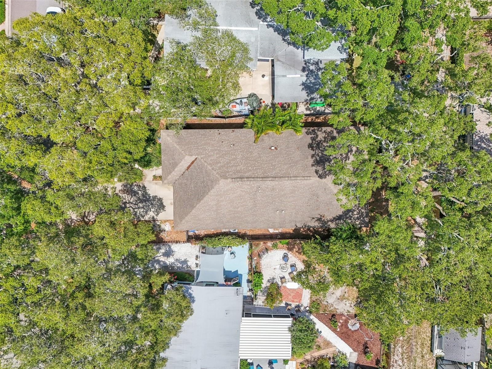 U8247515