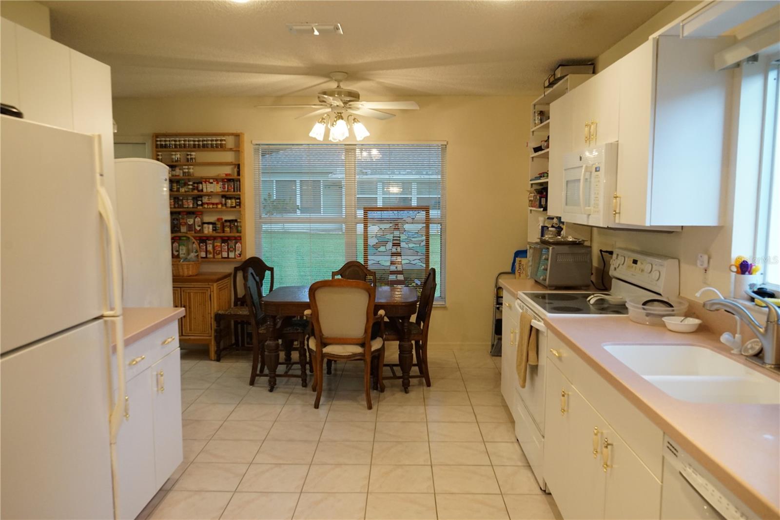 view thru kitchen to breakfast area