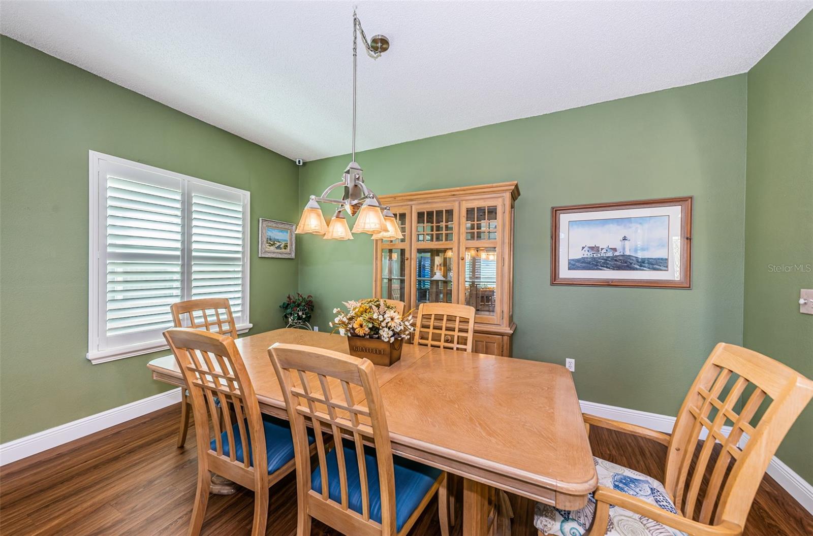 Dining Room Area - with furniture