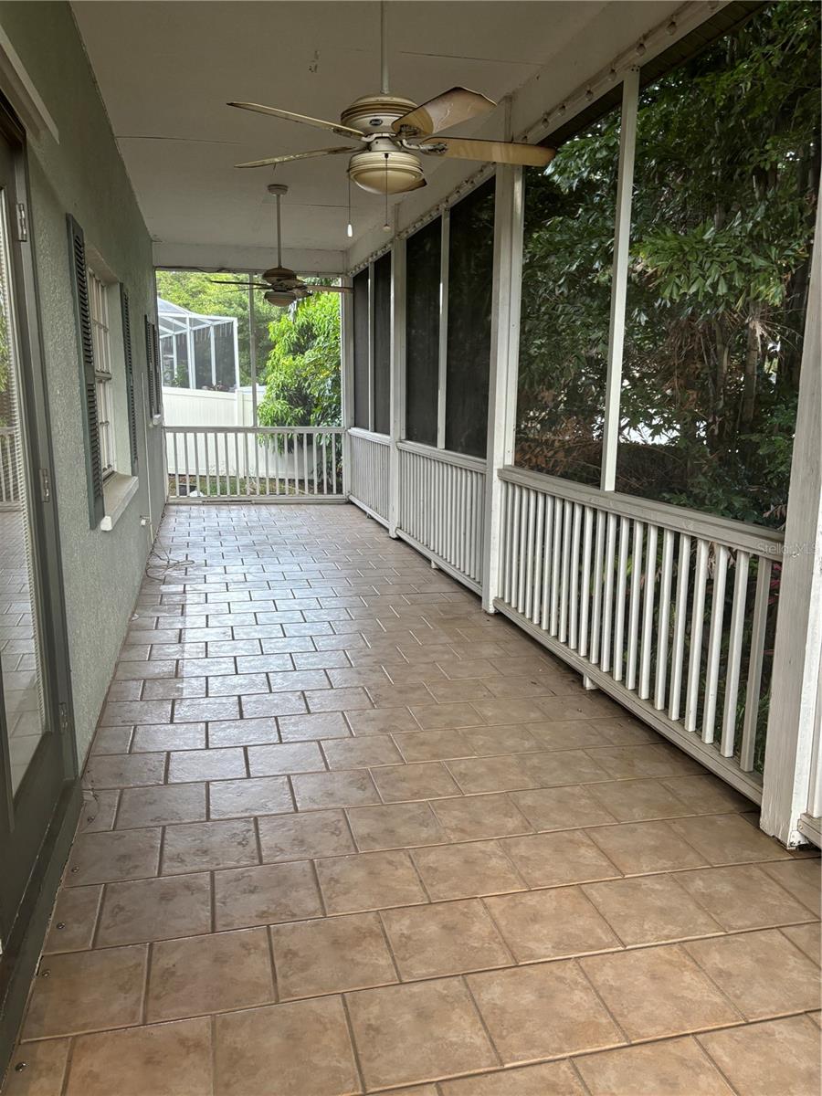 Screened in porch