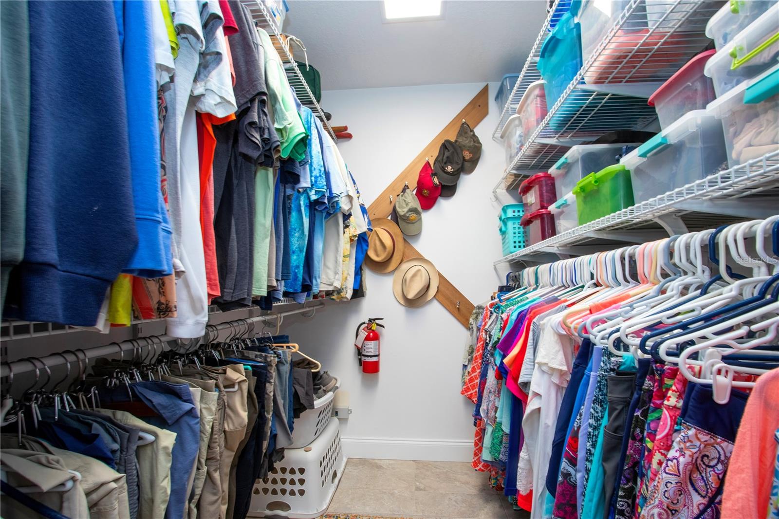 walk-in closet