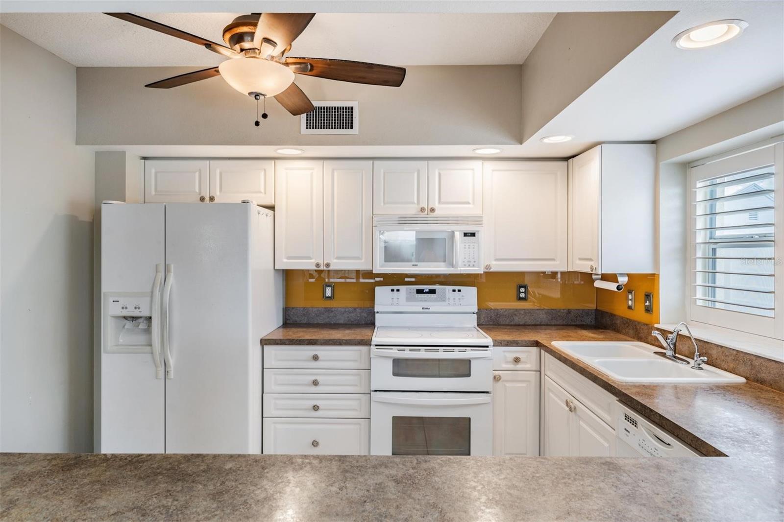 Cheery Kitchen