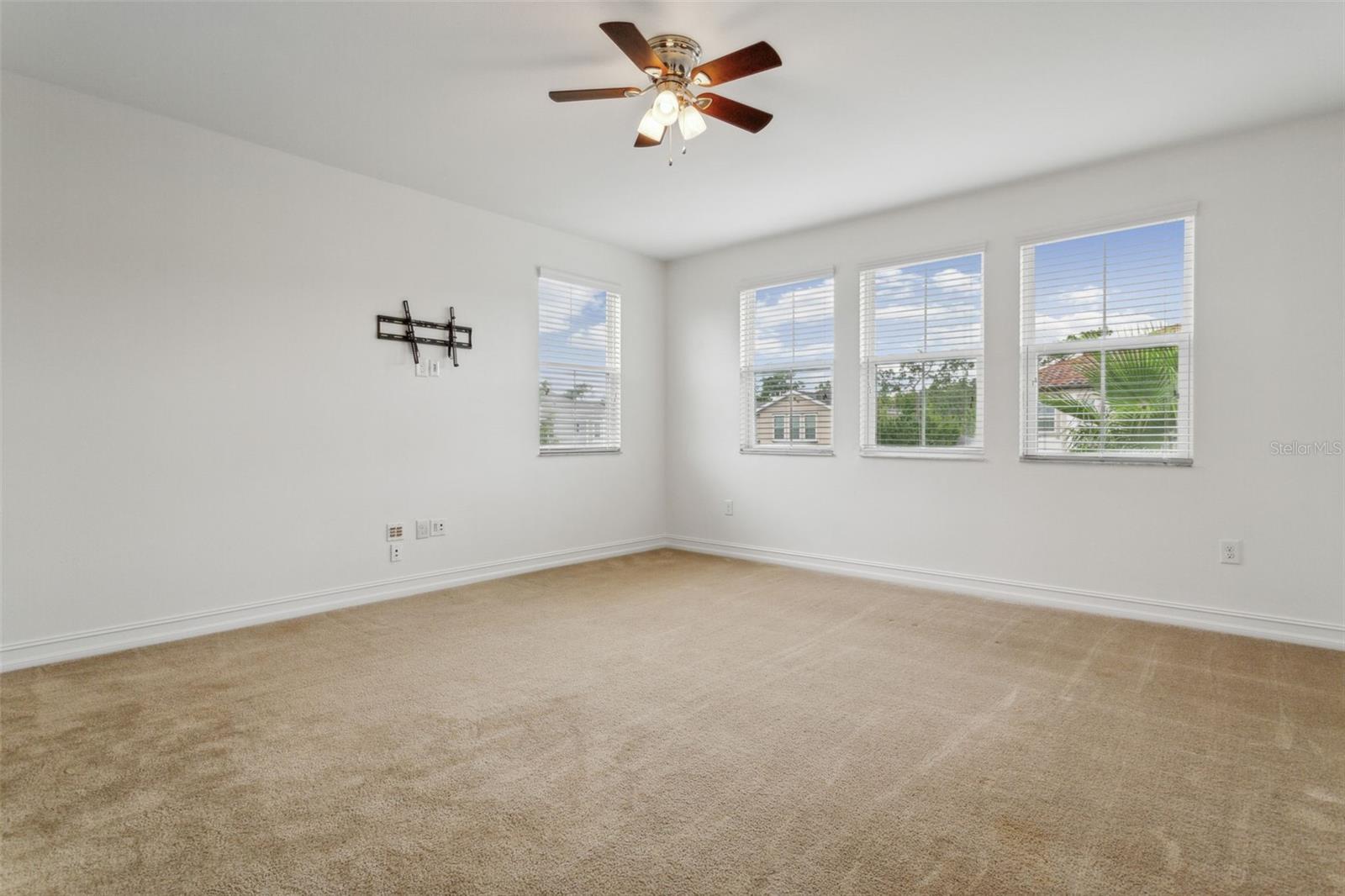 Upstairs bedroom/bonus room