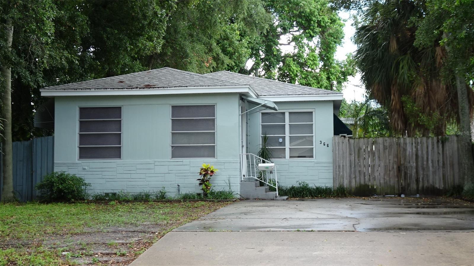 Concrete Block 4 bedrooms