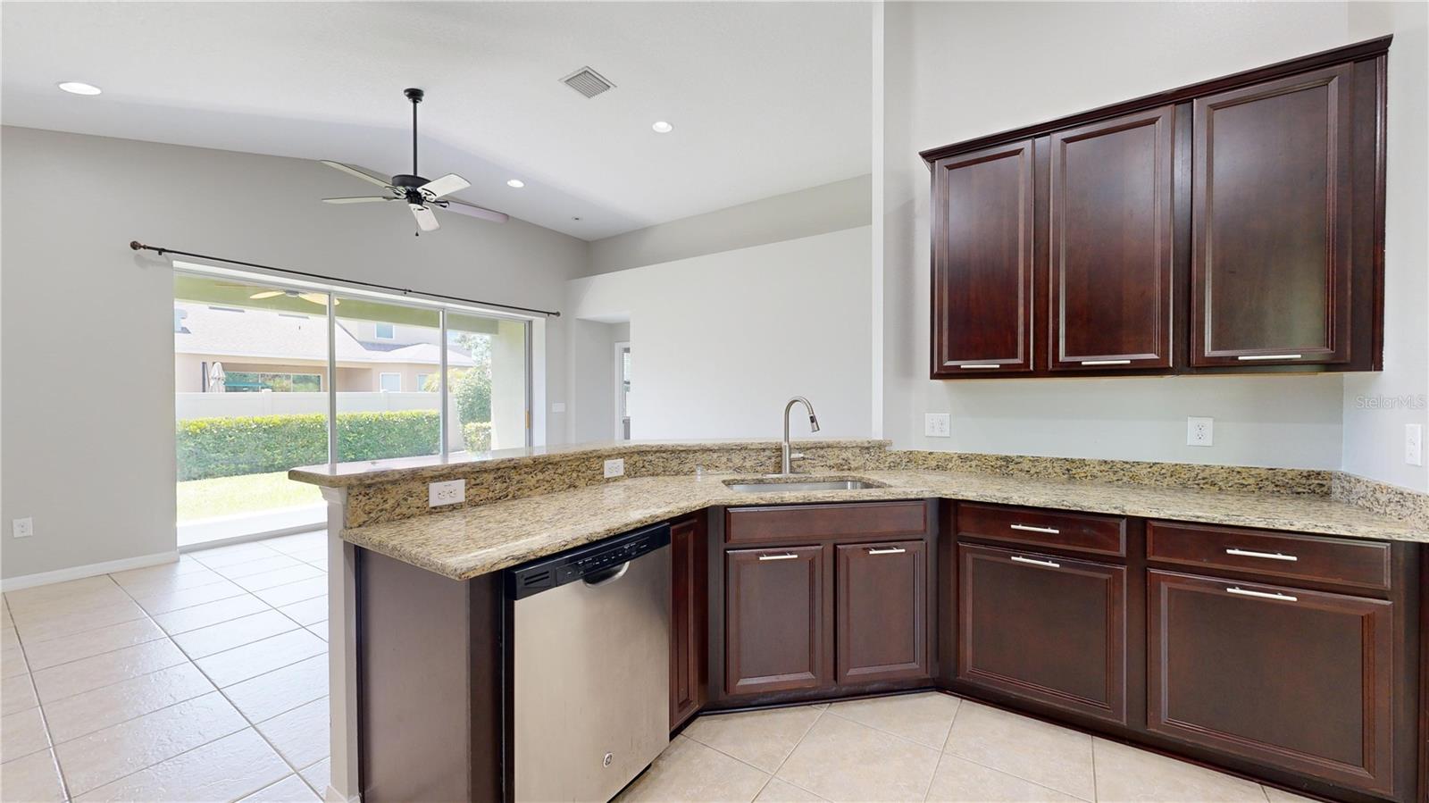 Kitchen (showing sink and dishwasher)