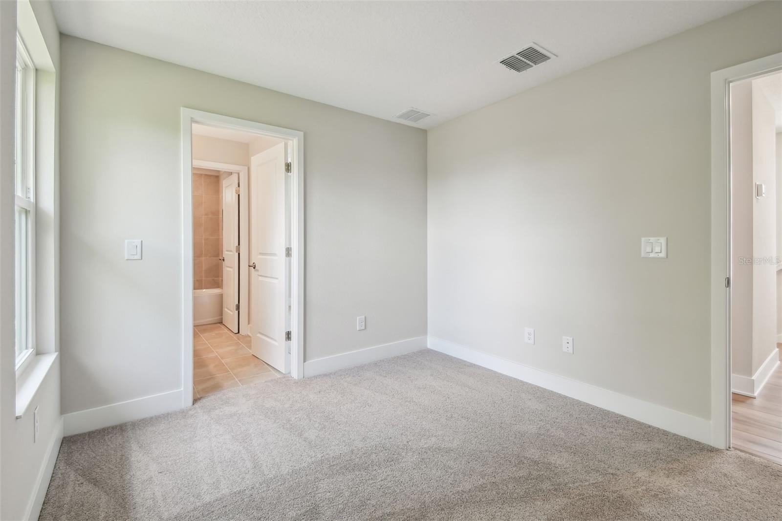 T3536537