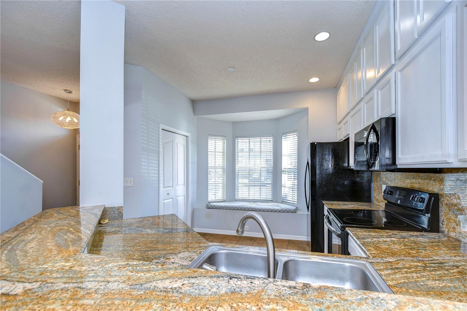 Beautifully updated kitchen!