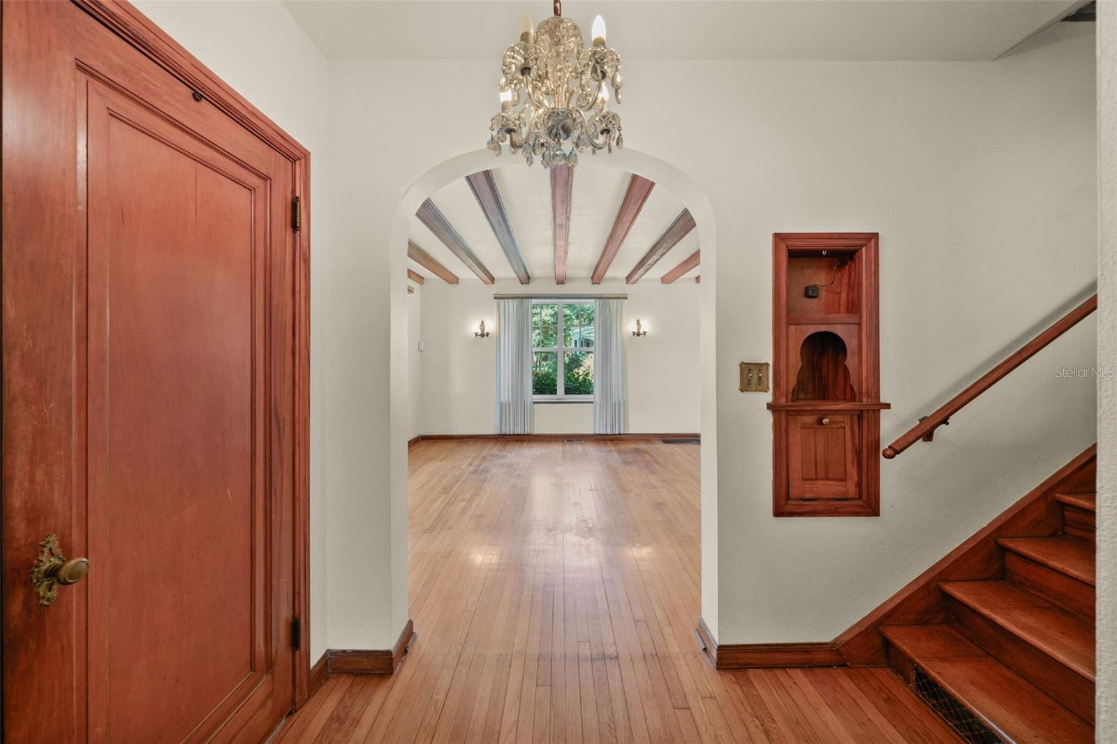 Arched entry into the dining room