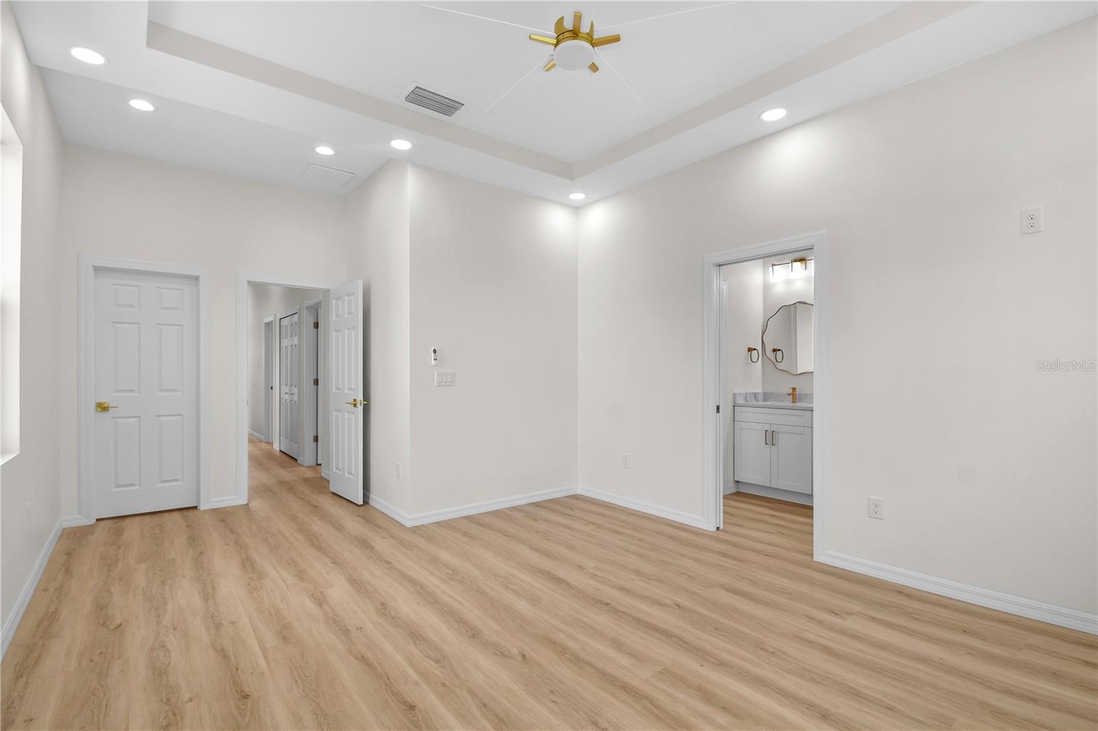 Primary Suite w/ Tray Ceiling