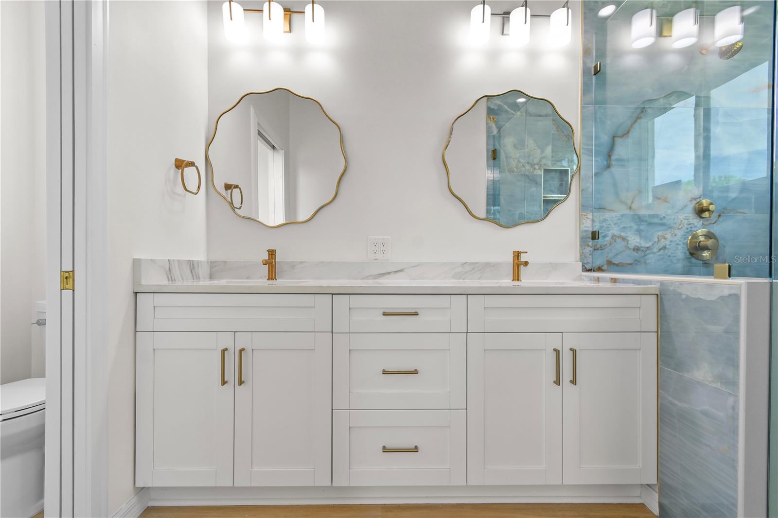 Primary En Suite Bathroom