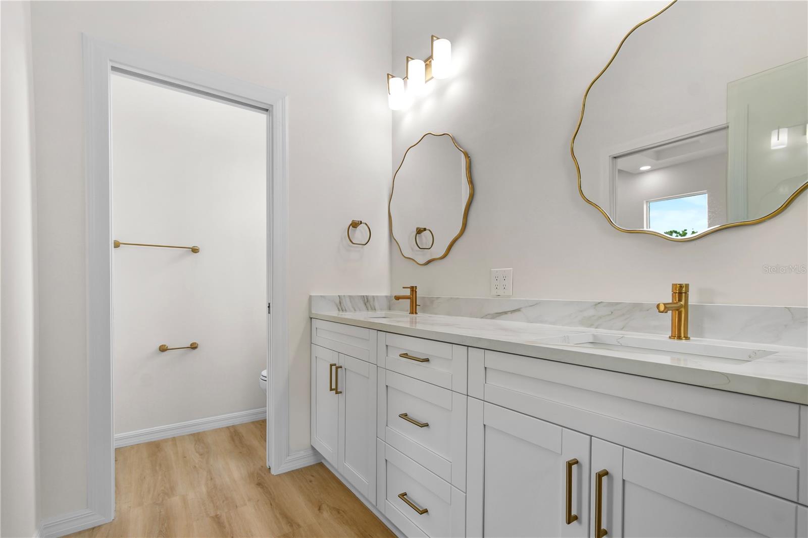 Primary Suite Bathroom