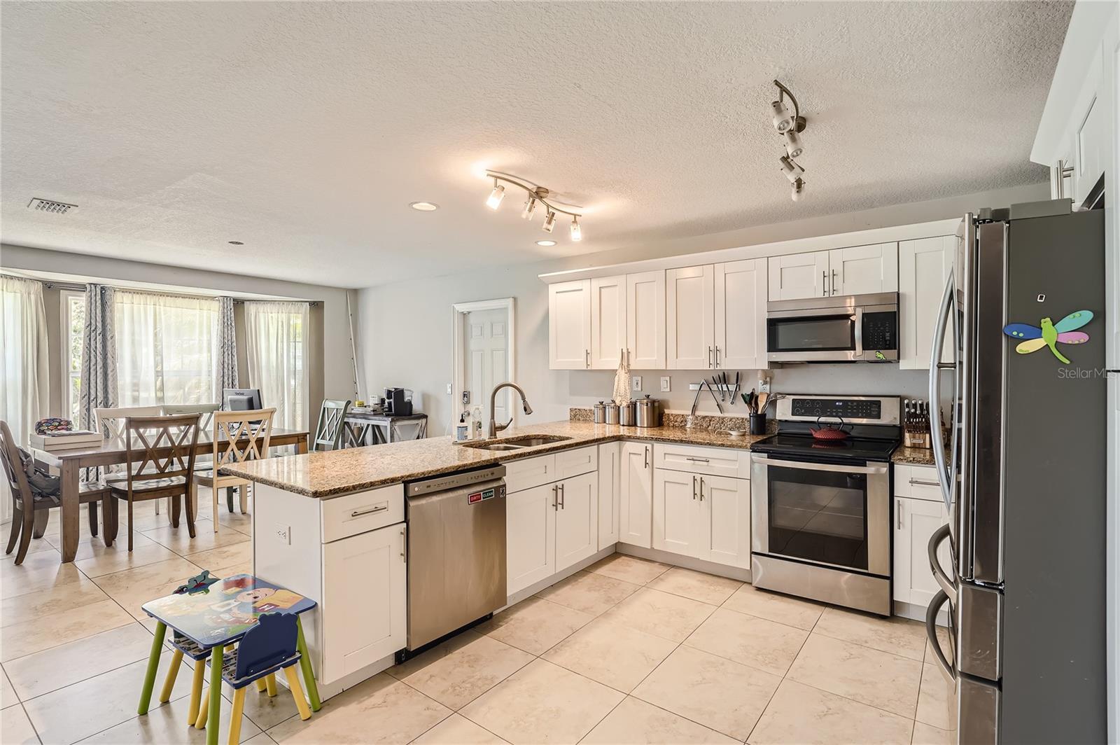 Kitchen & Breakfast nook