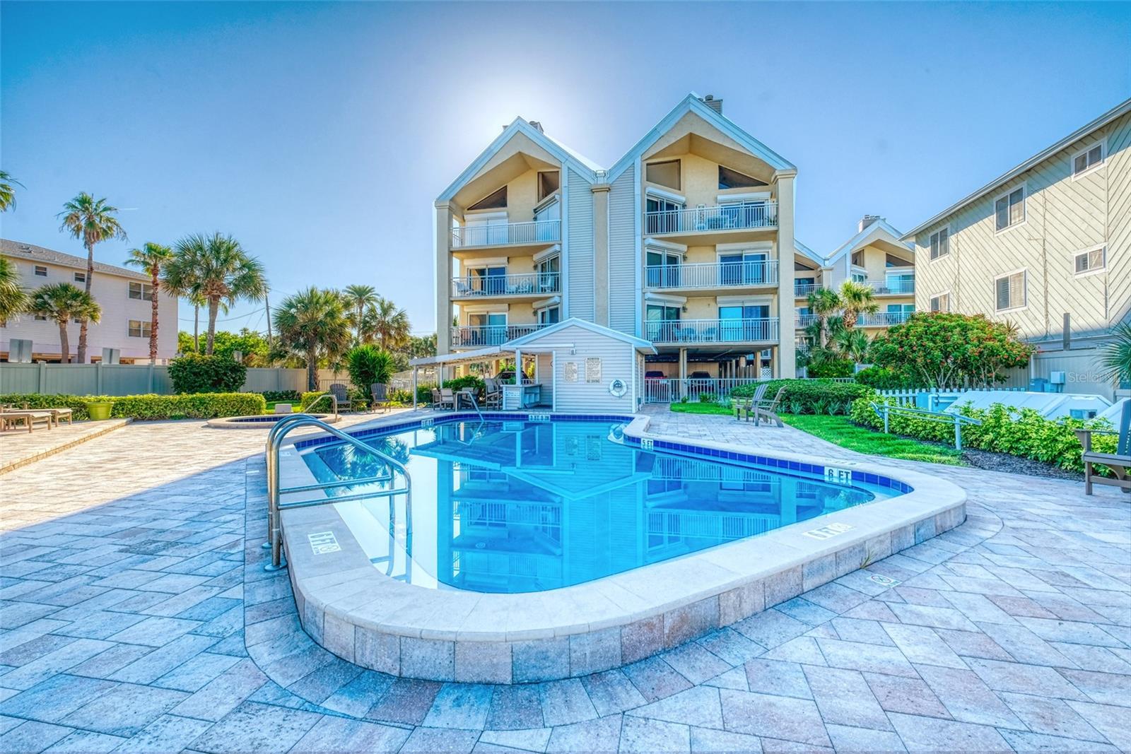 Pretty Pool and spa area