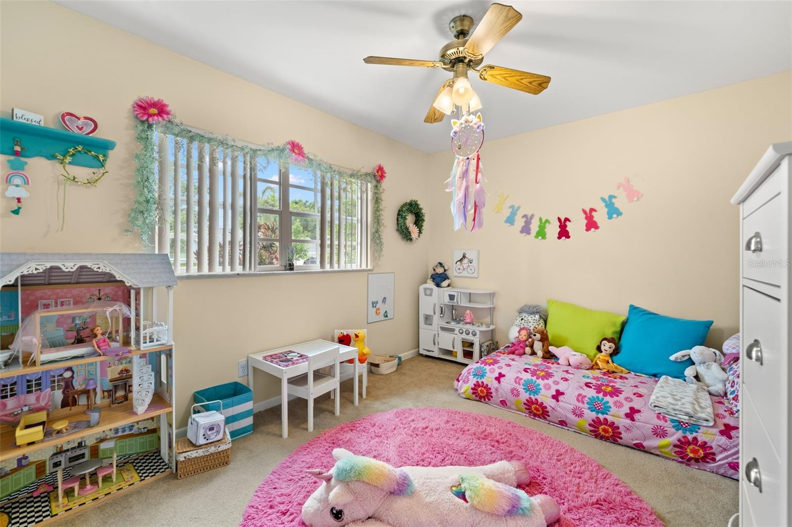 ahhh....what can you say? too cute...and lots of play room!