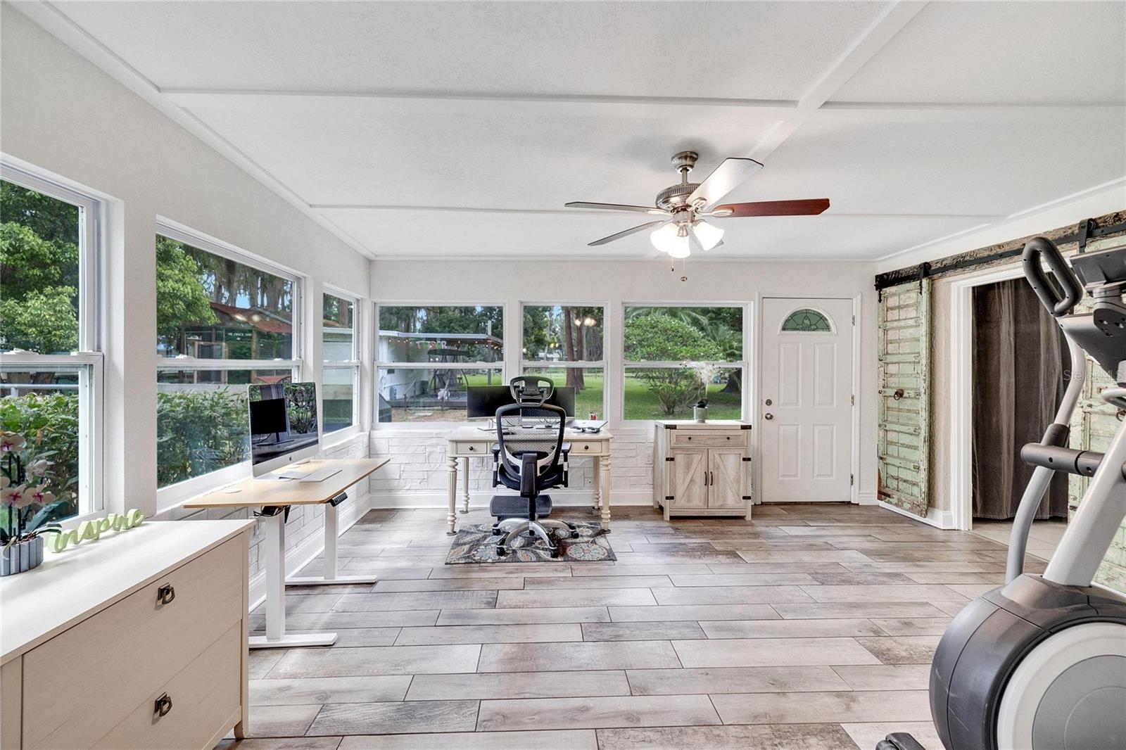 Sunny bonus room has lake view