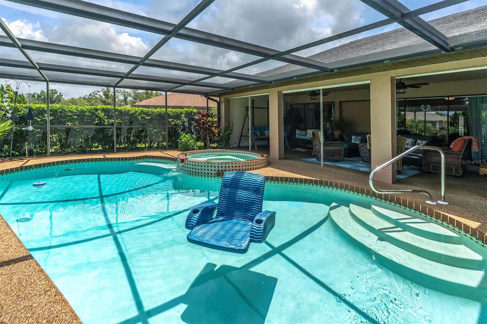 Private pool with built in spa