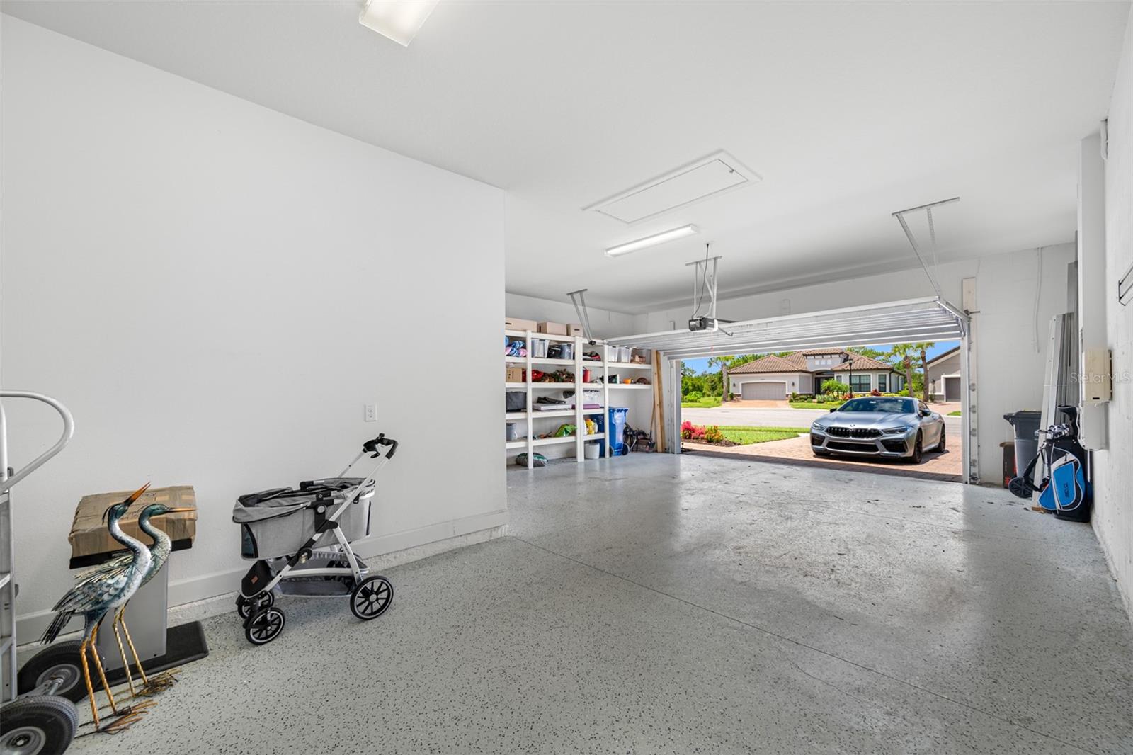 3 Car Garage