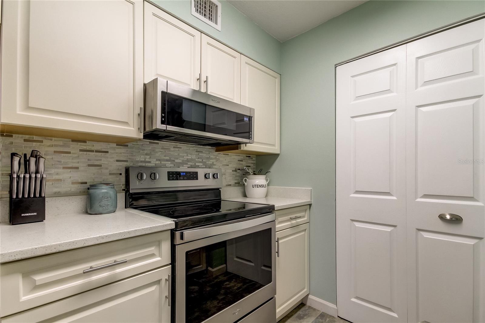 Beautifully updated kitchen