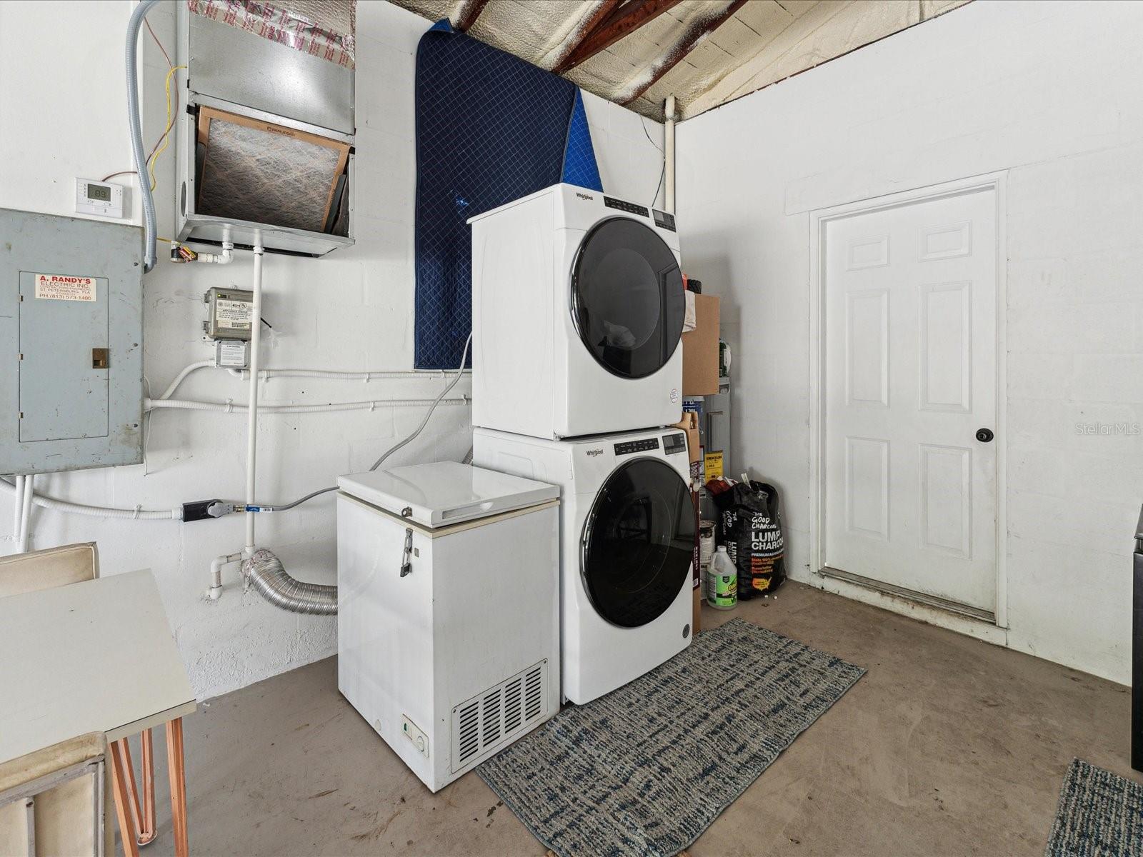 washer and dryer included