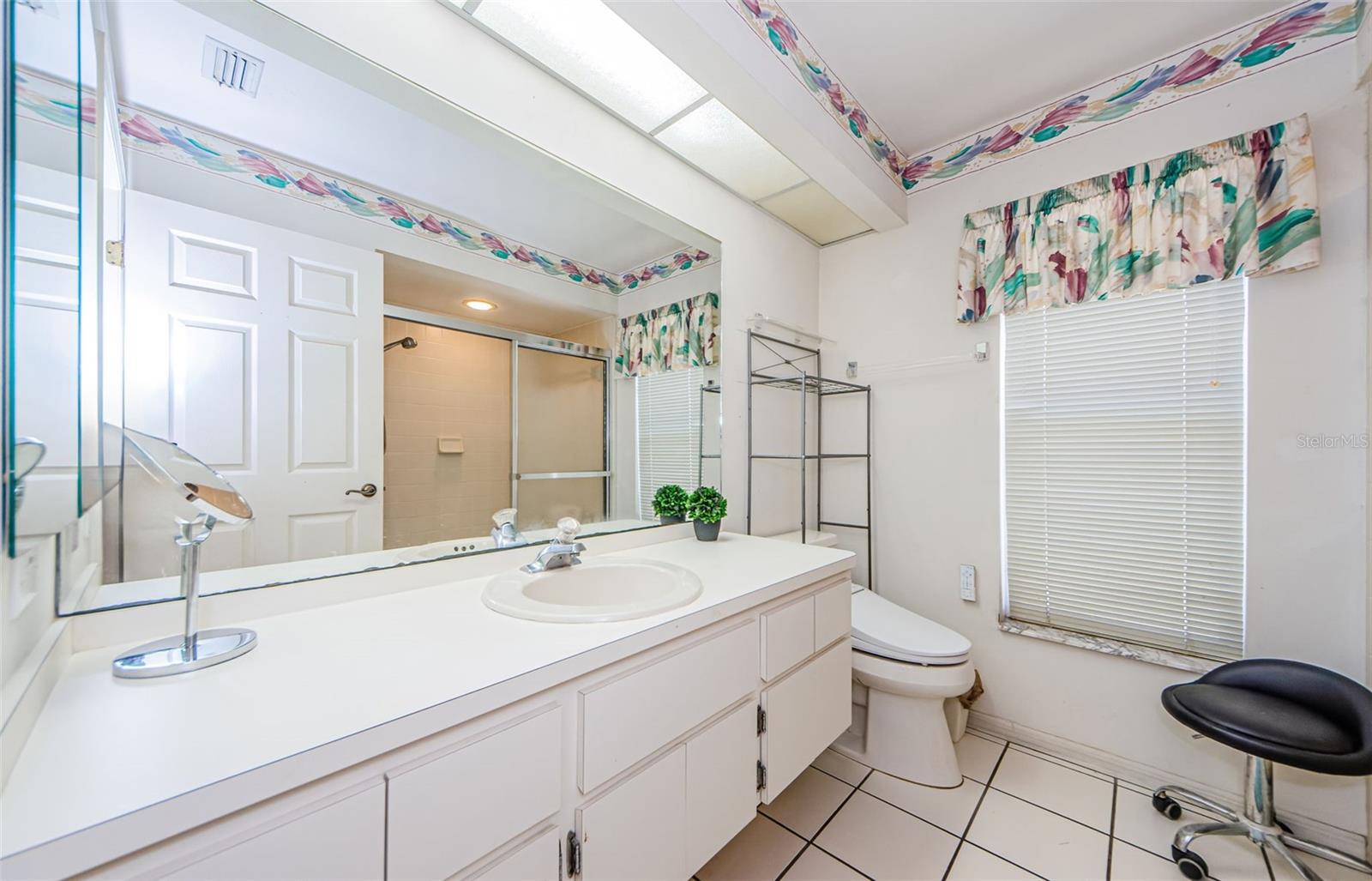 2nd Bathroom with Tub and Shower