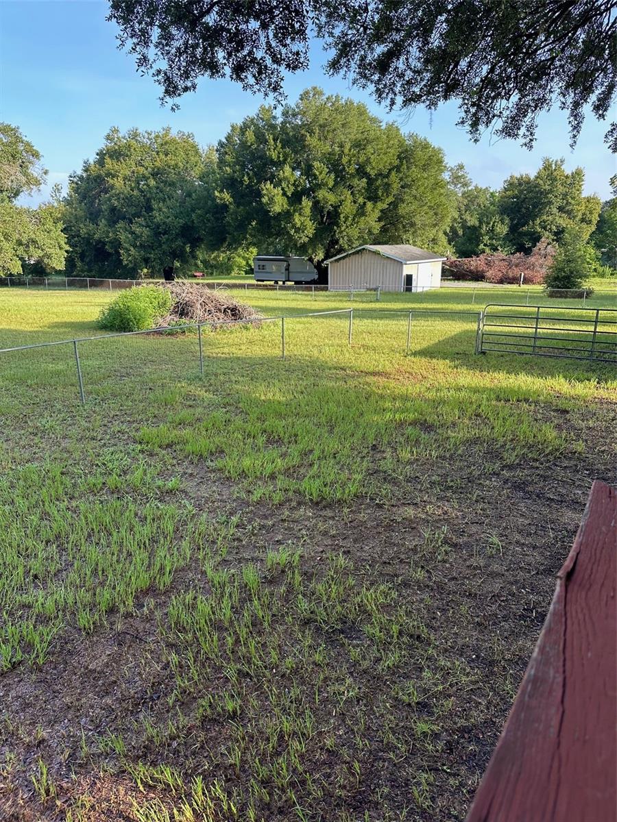 land extends to the second fence