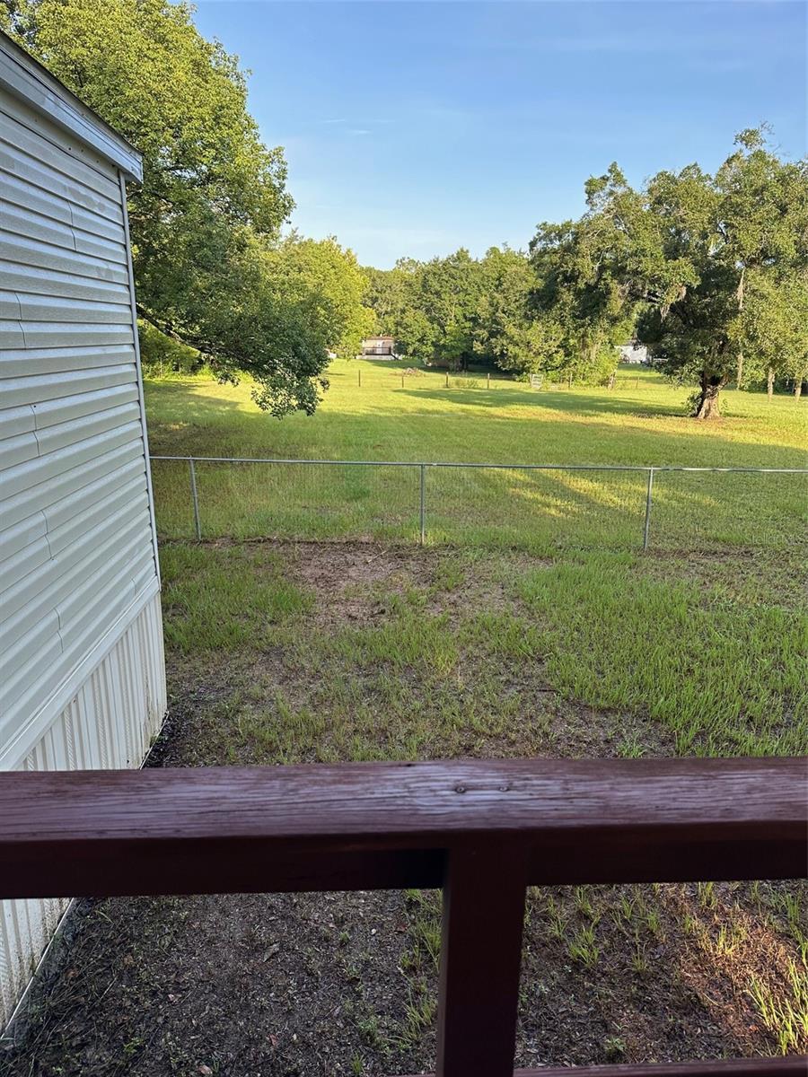 land extends to the second fence