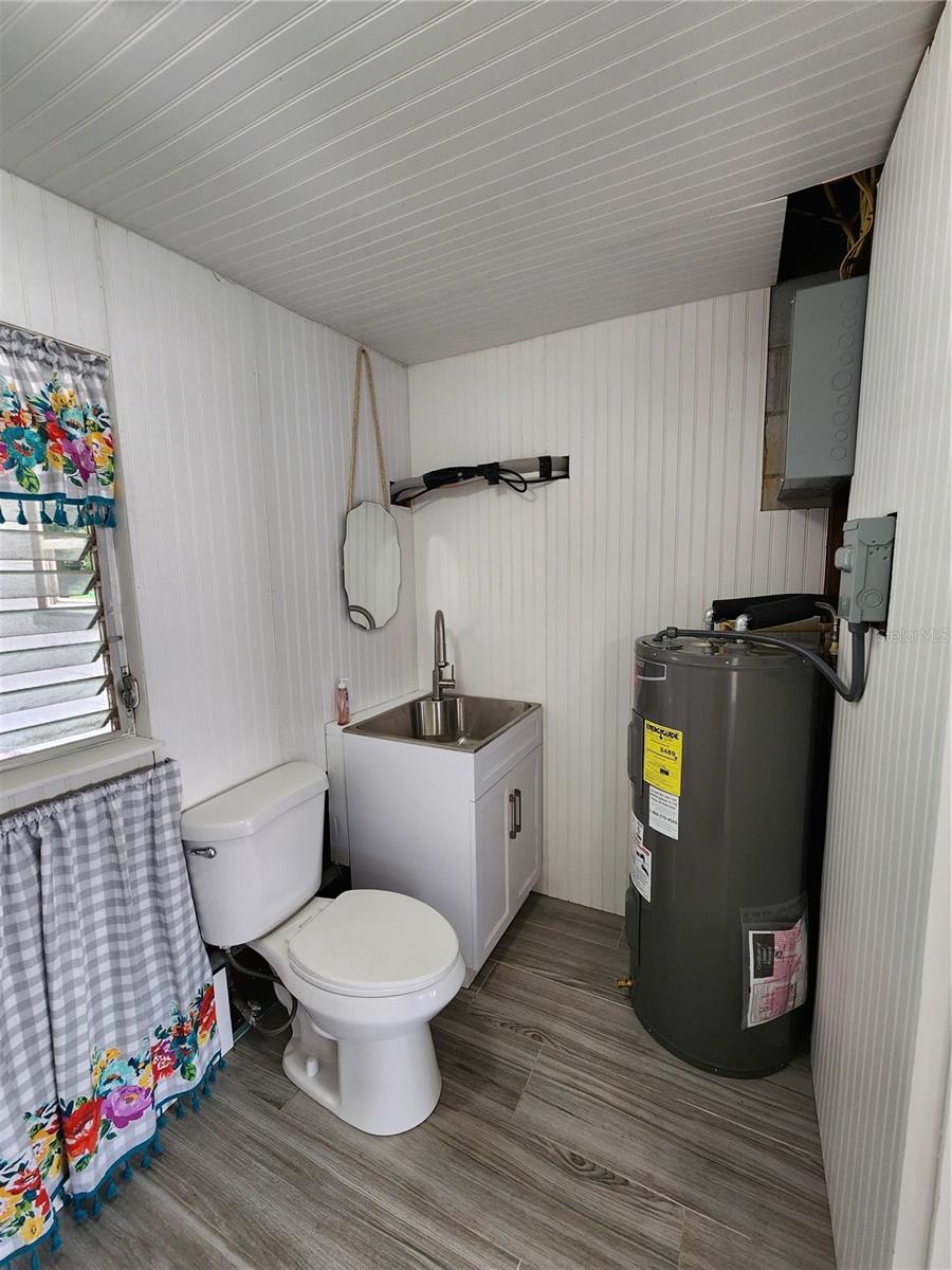 Laundry room/half bath