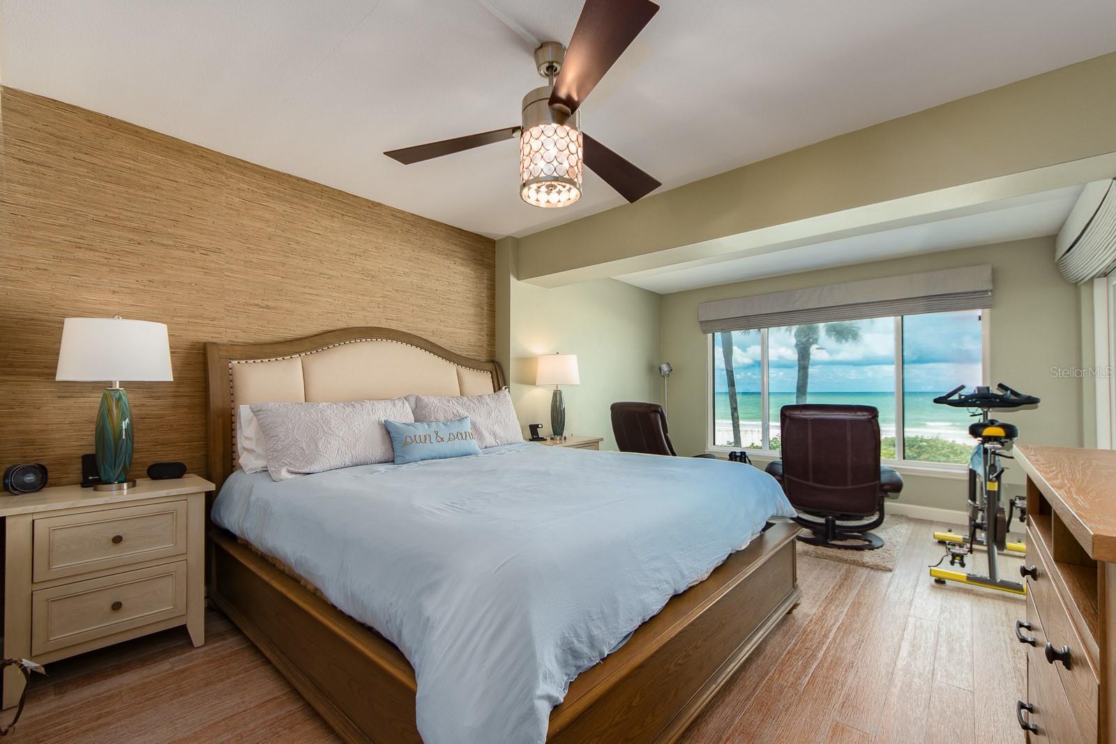 Primary bedroom - wake up to a Gulf view!