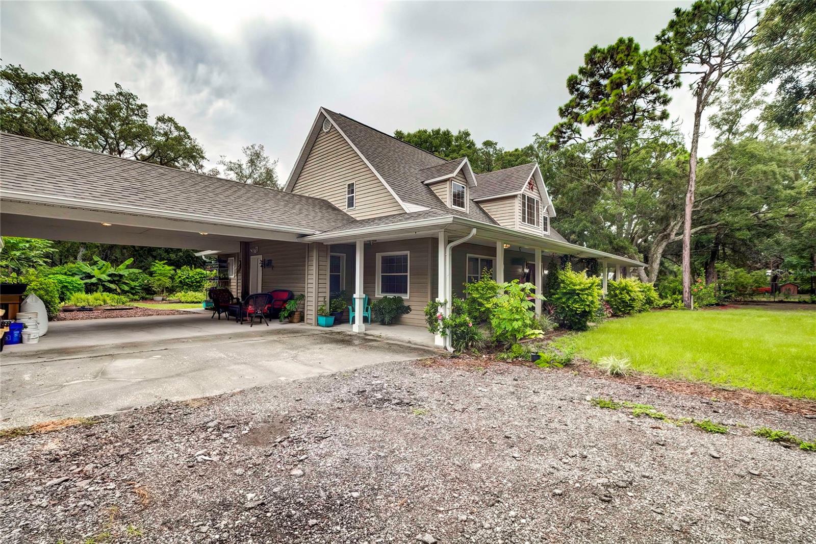 414 sq.ft. Breezeway / Carport