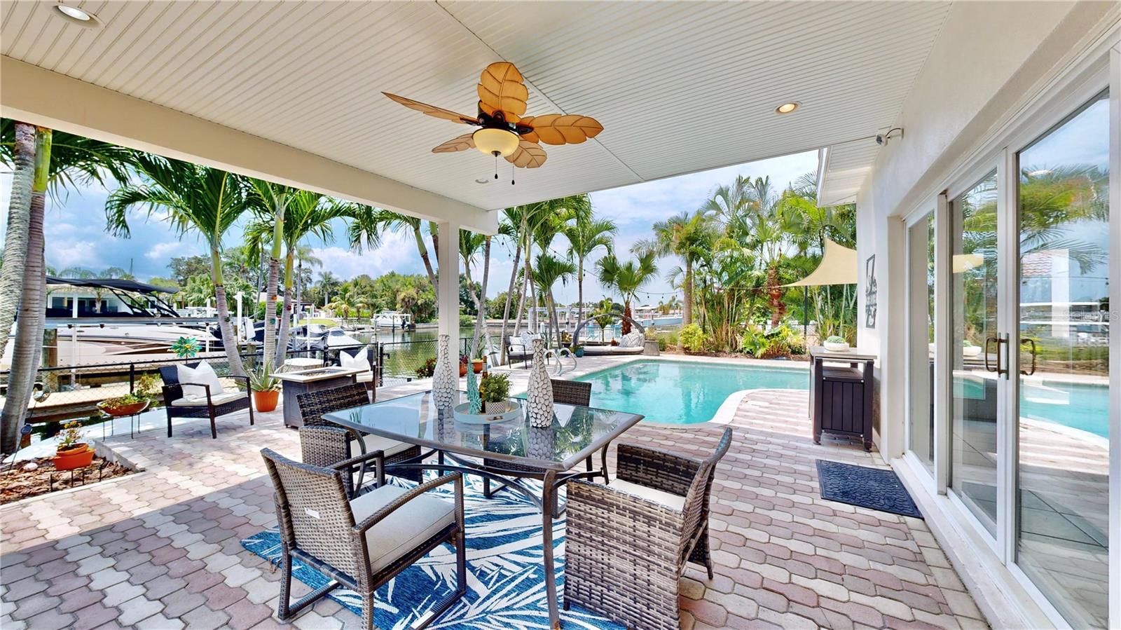 Waterfront and pool dining. Fully fenced yard.