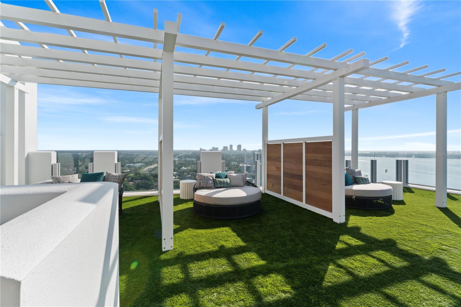 Rooftop Amenities