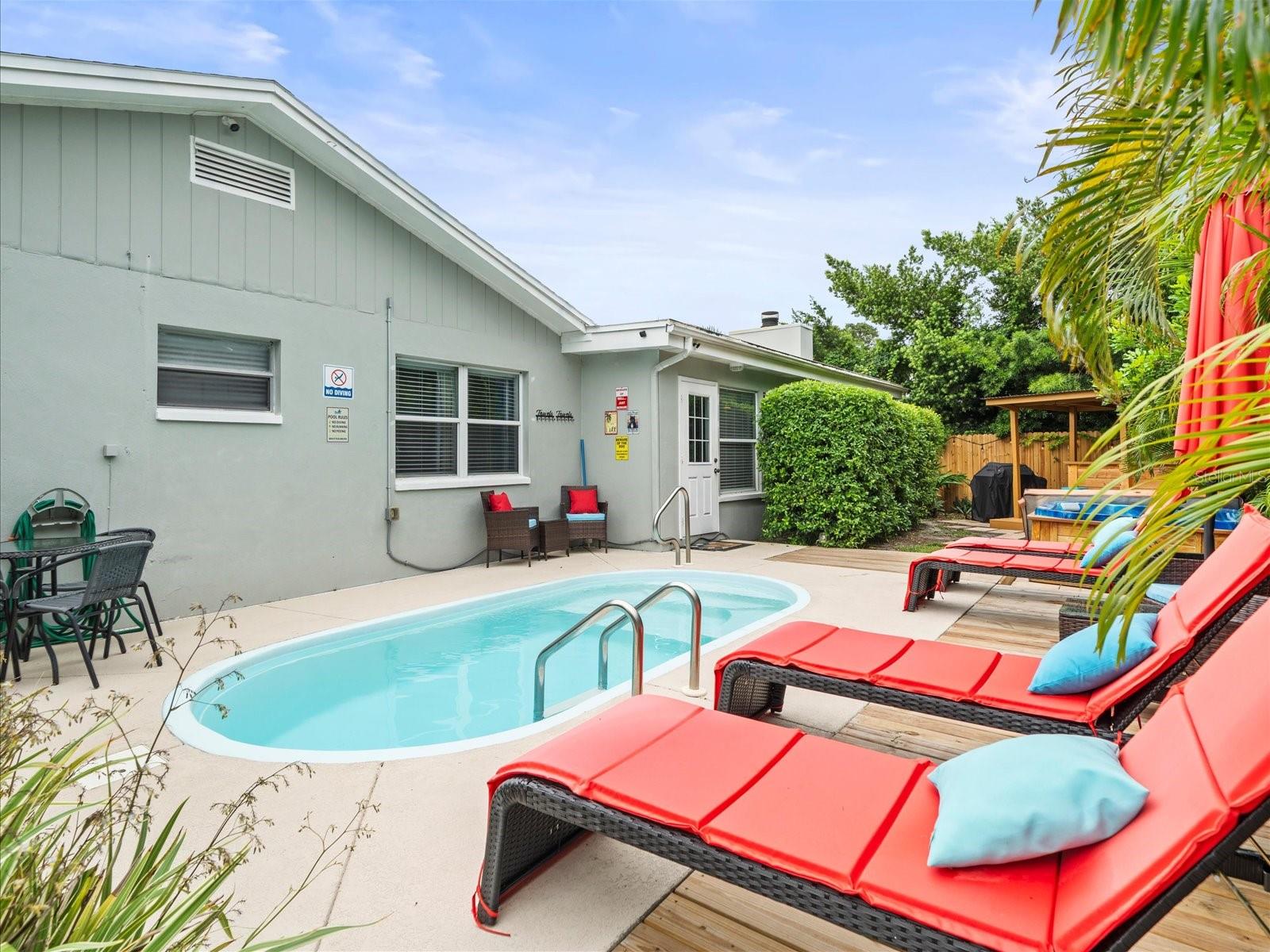 Pool and Lounge Area