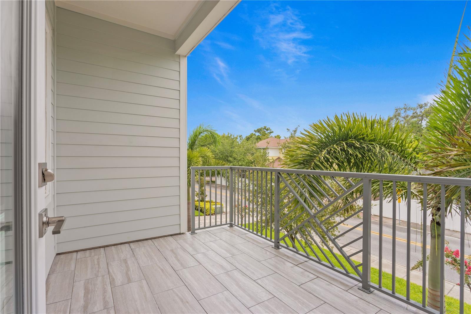 2nd Floor Front Facing Balcony