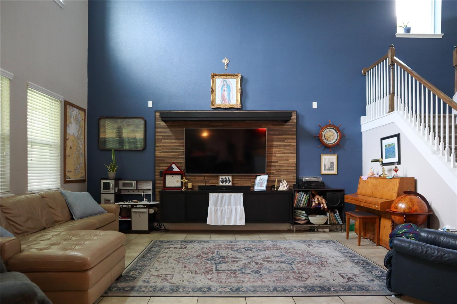 family room built in entertainment center