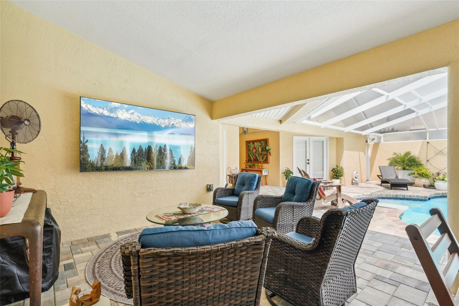 Pool / Lanai sitting area