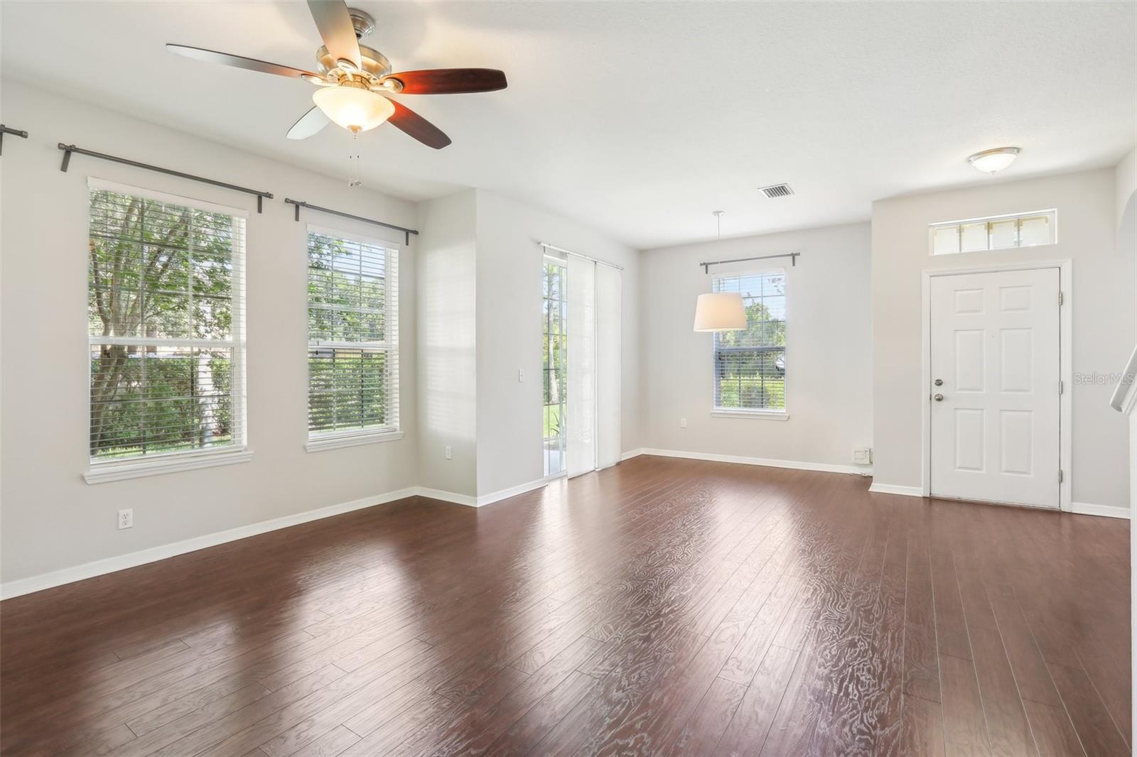 Living Room/Dinning Room