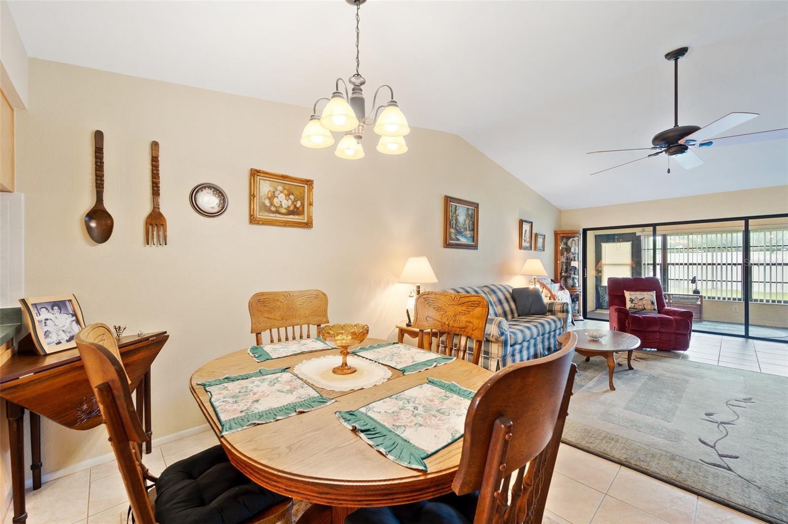 Dining room living room