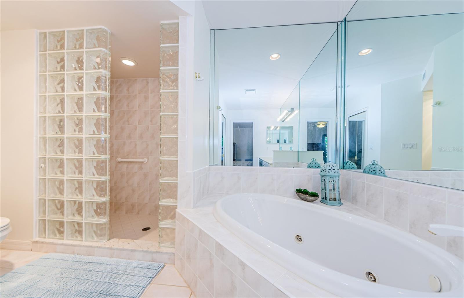 Linger in the soaking tub or grab a quick shower!